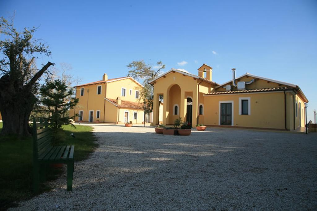 Agriturismo Toscanella Montebello Exterior photo